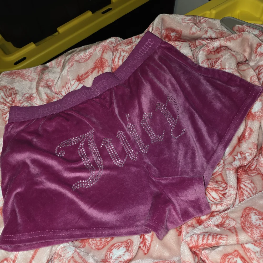 Juicy Couture Women's Rich Purple Velour Shorts - Picture 2 of 2